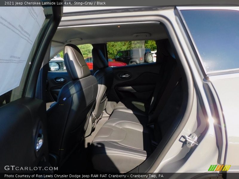 Sting-Gray / Black 2021 Jeep Cherokee Latitude Lux 4x4