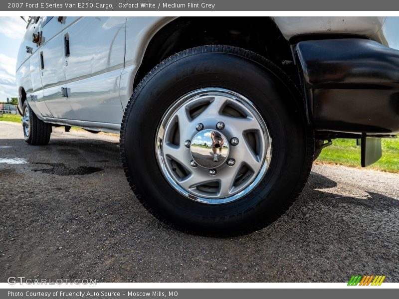 Oxford White / Medium Flint Grey 2007 Ford E Series Van E250 Cargo