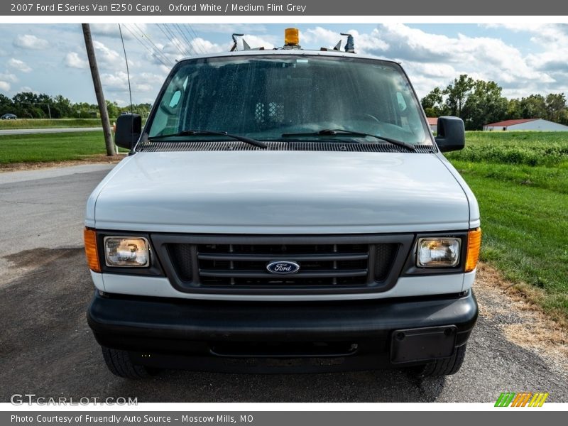 Oxford White / Medium Flint Grey 2007 Ford E Series Van E250 Cargo