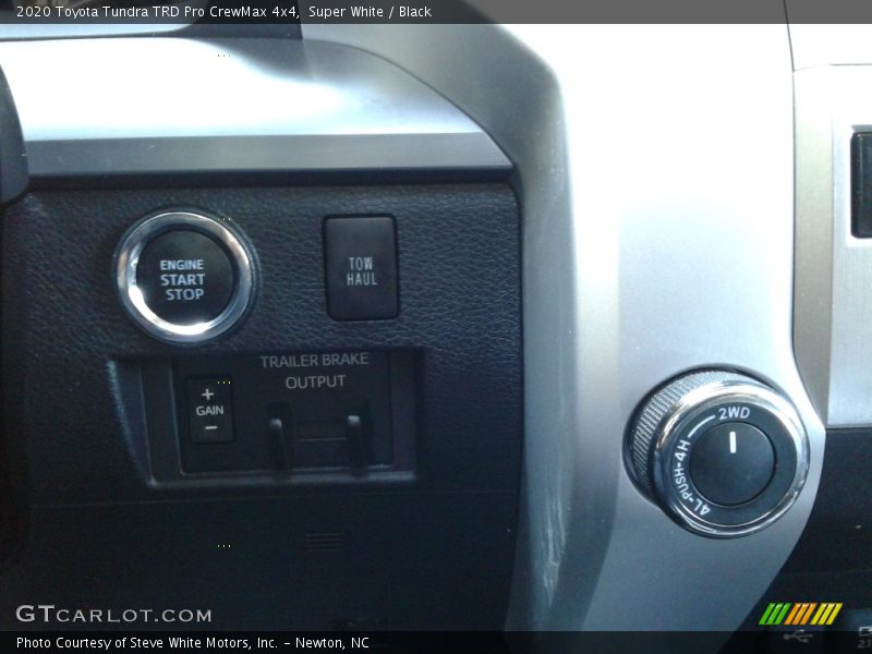 Super White / Black 2020 Toyota Tundra TRD Pro CrewMax 4x4