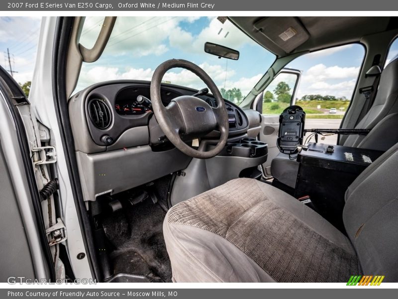 Oxford White / Medium Flint Grey 2007 Ford E Series Van E250 Cargo