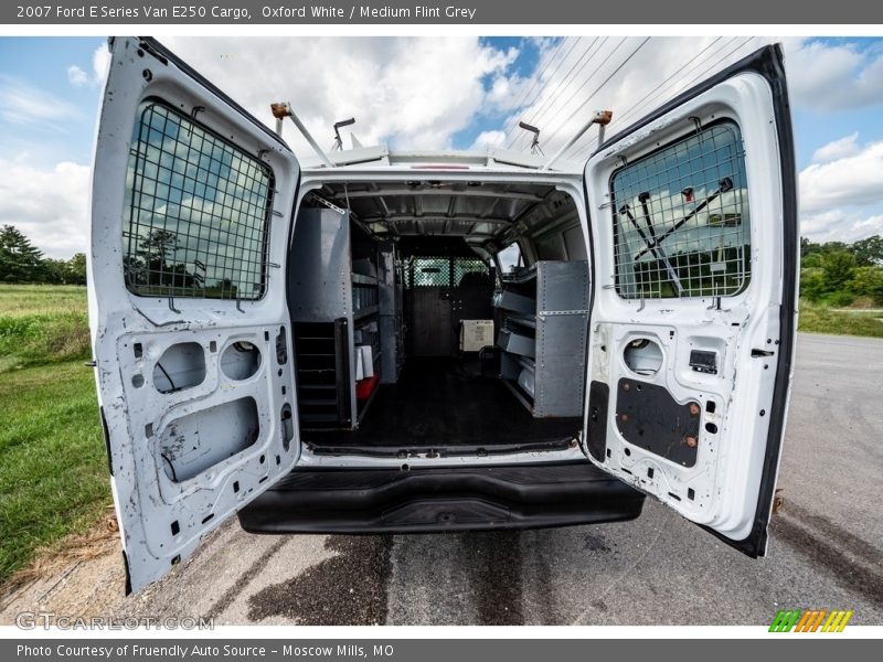 Oxford White / Medium Flint Grey 2007 Ford E Series Van E250 Cargo