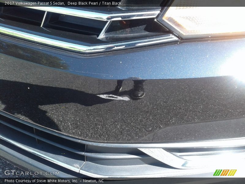 Deep Black Pearl / Titan Black 2017 Volkswagen Passat S Sedan