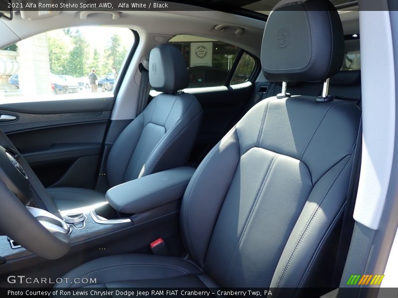 Alfa White / Black 2021 Alfa Romeo Stelvio Sprint AWD
