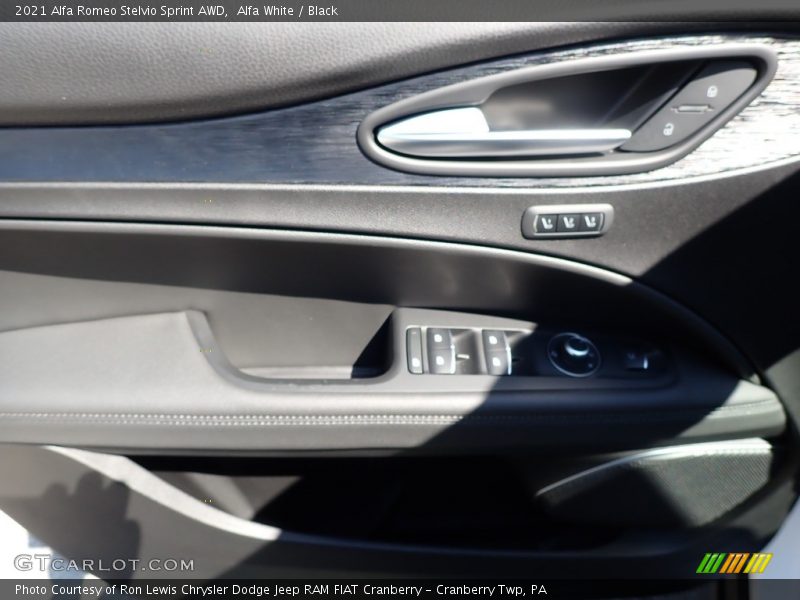 Alfa White / Black 2021 Alfa Romeo Stelvio Sprint AWD
