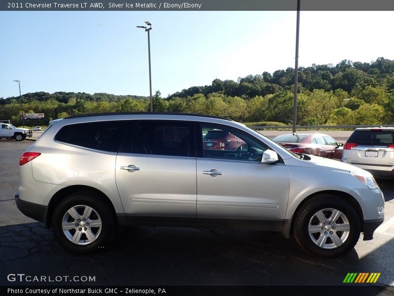 Silver Ice Metallic / Ebony/Ebony 2011 Chevrolet Traverse LT AWD