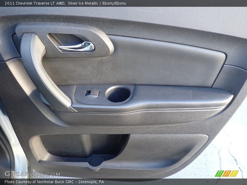 Silver Ice Metallic / Ebony/Ebony 2011 Chevrolet Traverse LT AWD