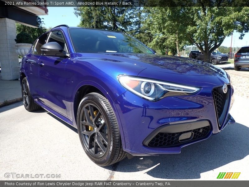 Front 3/4 View of 2021 Stelvio Ti Sport AWD