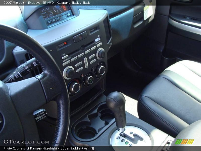 Kalapana Black / Black 2007 Mitsubishi Endeavor SE AWD