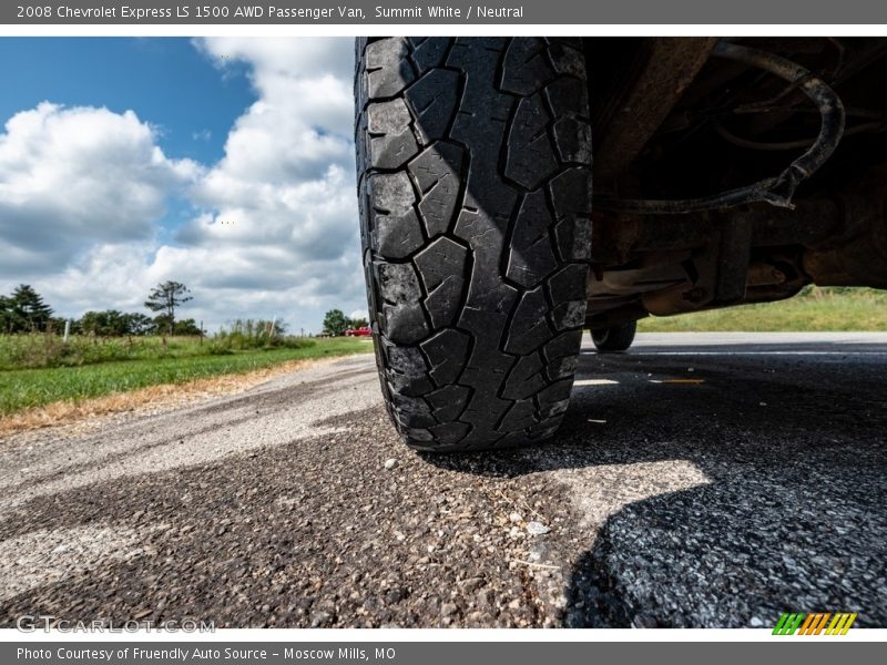 Summit White / Neutral 2008 Chevrolet Express LS 1500 AWD Passenger Van