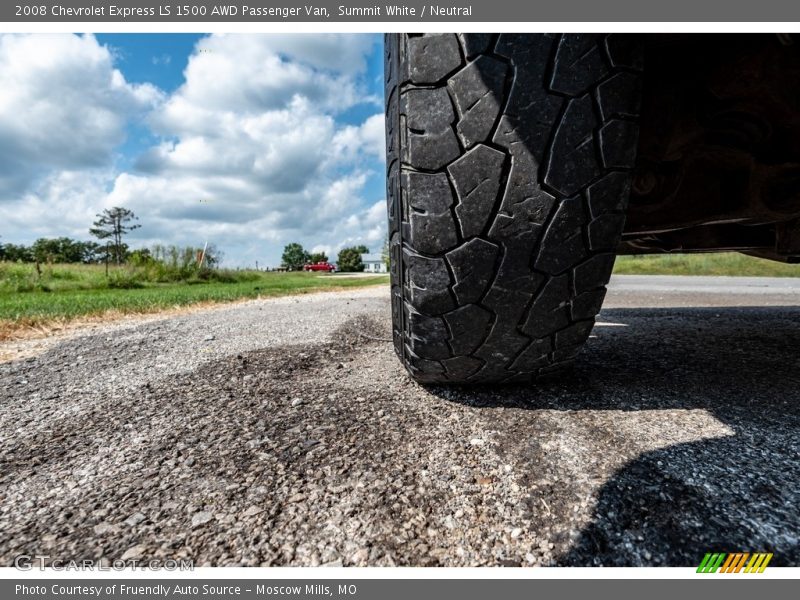 Summit White / Neutral 2008 Chevrolet Express LS 1500 AWD Passenger Van