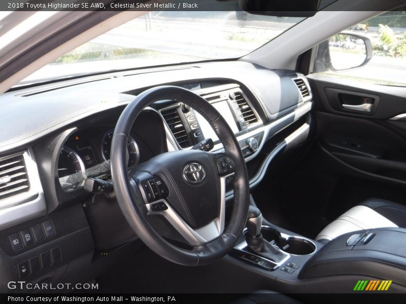 Celestial Silver Metallic / Black 2018 Toyota Highlander SE AWD