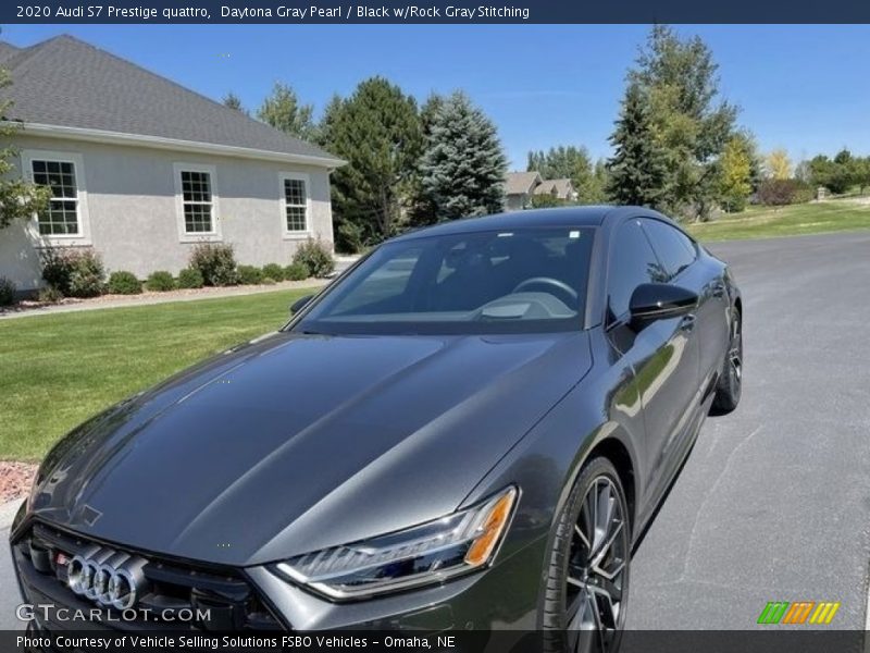 Front 3/4 View of 2020 S7 Prestige quattro