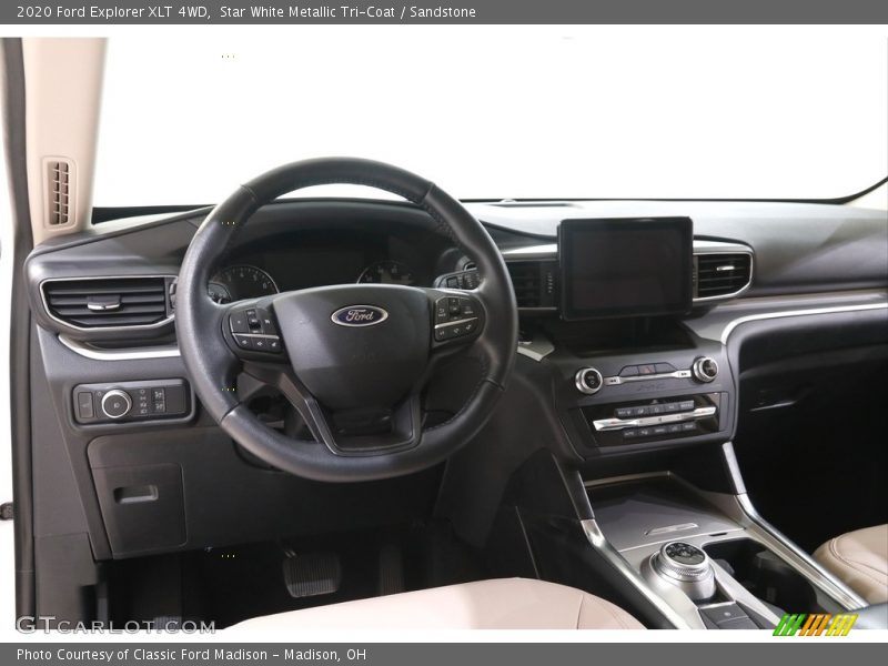 Star White Metallic Tri-Coat / Sandstone 2020 Ford Explorer XLT 4WD