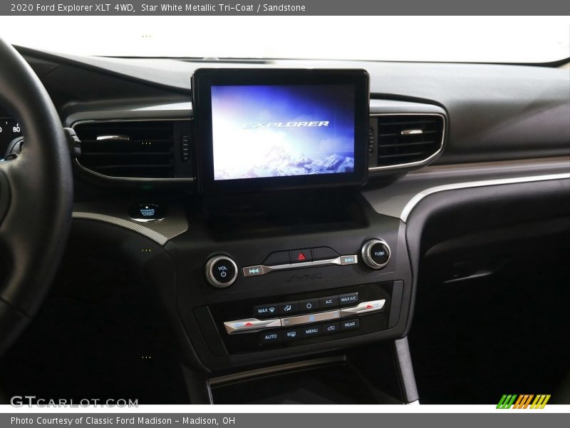 Star White Metallic Tri-Coat / Sandstone 2020 Ford Explorer XLT 4WD