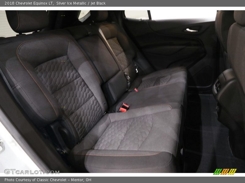 Silver Ice Metallic / Jet Black 2018 Chevrolet Equinox LT