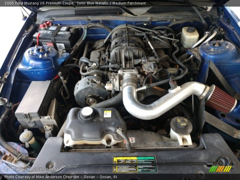 Sonic Blue Metallic / Medium Parchment 2005 Ford Mustang V6 Premium Coupe