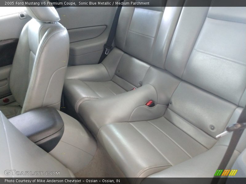 Sonic Blue Metallic / Medium Parchment 2005 Ford Mustang V6 Premium Coupe
