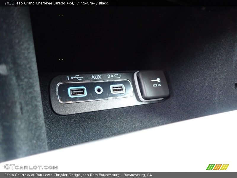 Sting-Gray / Black 2021 Jeep Grand Cherokee Laredo 4x4
