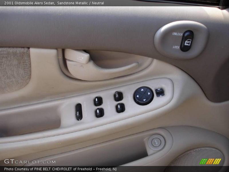 Sandstone Metallic / Neutral 2001 Oldsmobile Alero Sedan