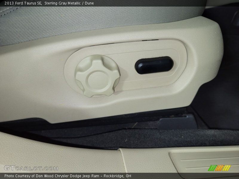 Sterling Gray Metallic / Dune 2013 Ford Taurus SE