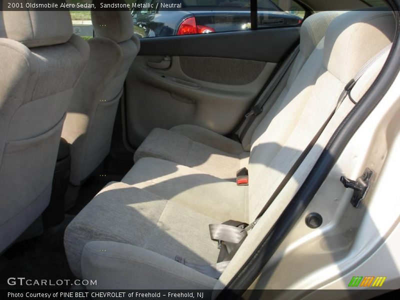 Sandstone Metallic / Neutral 2001 Oldsmobile Alero Sedan