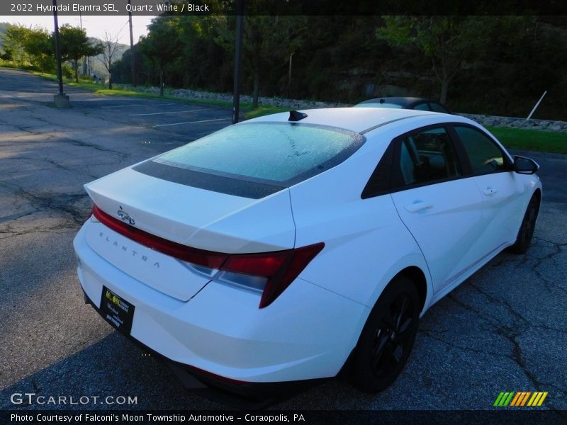 Quartz White / Black 2022 Hyundai Elantra SEL