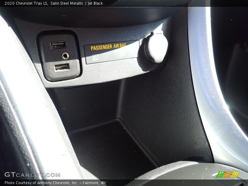 Satin Steel Metallic / Jet Black 2020 Chevrolet Trax LS