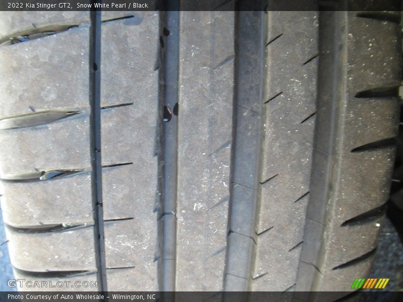Snow White Pearl / Black 2022 Kia Stinger GT2