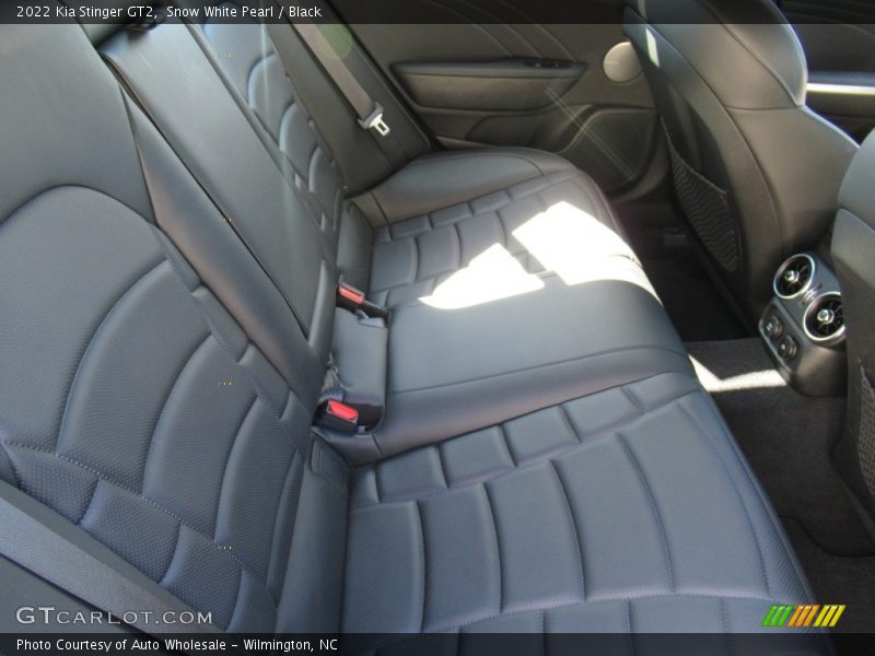 Snow White Pearl / Black 2022 Kia Stinger GT2