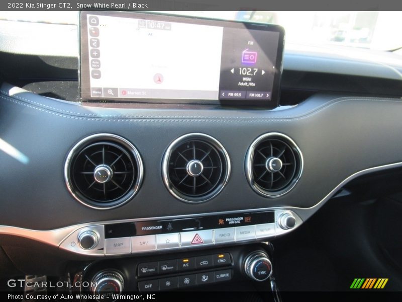 Snow White Pearl / Black 2022 Kia Stinger GT2