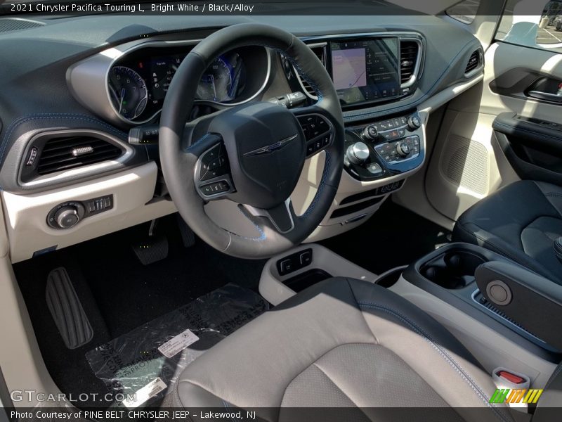 Bright White / Black/Alloy 2021 Chrysler Pacifica Touring L