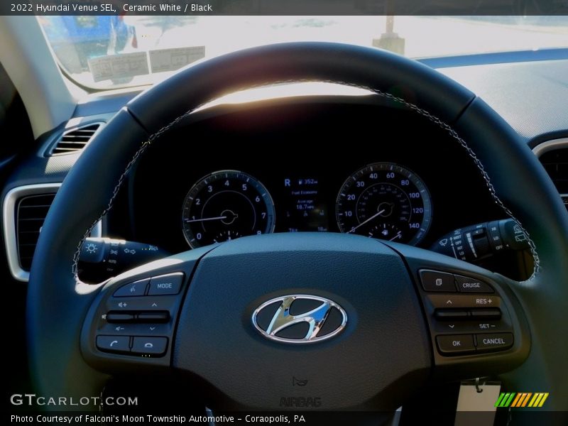 Ceramic White / Black 2022 Hyundai Venue SEL