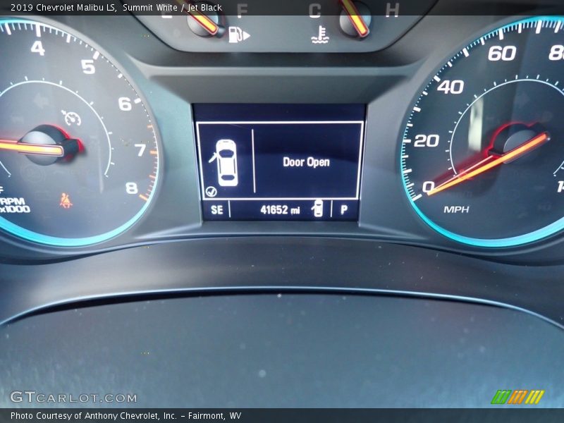 Summit White / Jet Black 2019 Chevrolet Malibu LS