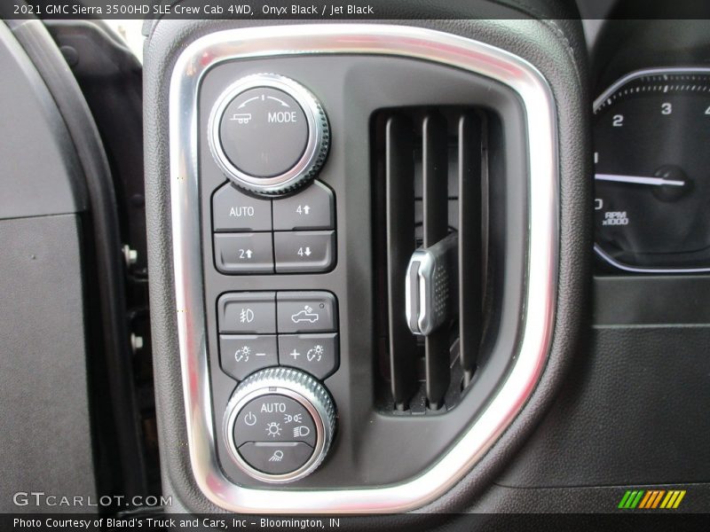Onyx Black / Jet Black 2021 GMC Sierra 3500HD SLE Crew Cab 4WD
