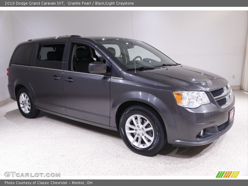 Granite Pearl / Black/Light Graystone 2019 Dodge Grand Caravan SXT