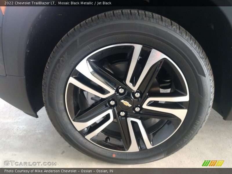 Mosaic Black Metallic / Jet Black 2022 Chevrolet TrailBlazer LT