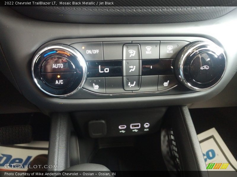 Mosaic Black Metallic / Jet Black 2022 Chevrolet TrailBlazer LT