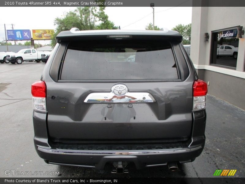 Magnetic Gray Metallic / Graphite 2010 Toyota 4Runner SR5 4x4