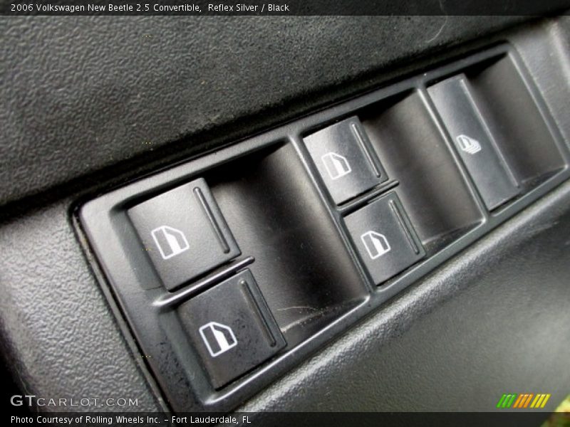 Reflex Silver / Black 2006 Volkswagen New Beetle 2.5 Convertible