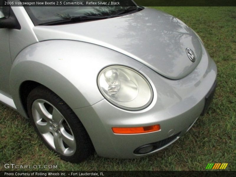 Reflex Silver / Black 2006 Volkswagen New Beetle 2.5 Convertible