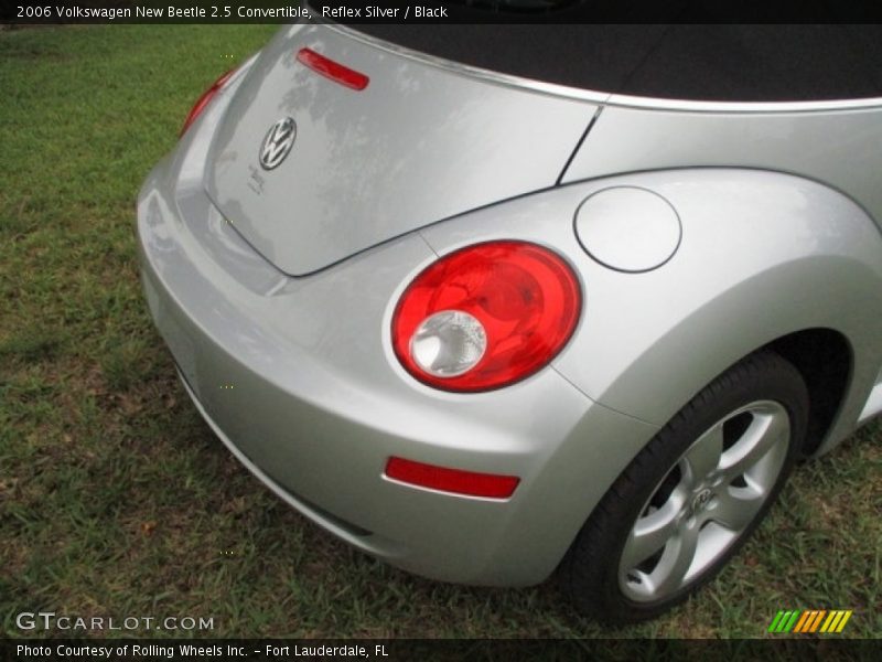 Reflex Silver / Black 2006 Volkswagen New Beetle 2.5 Convertible
