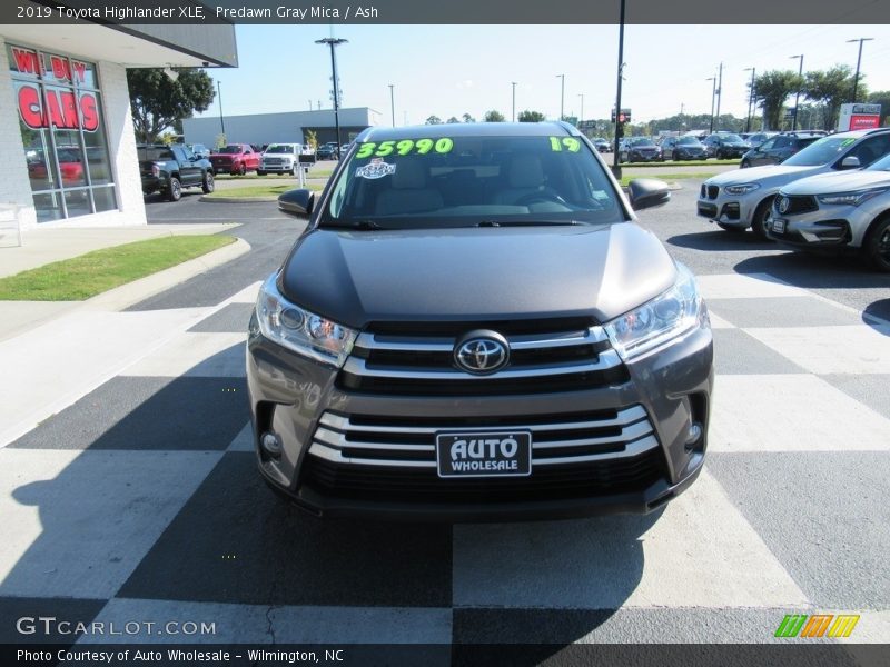 Predawn Gray Mica / Ash 2019 Toyota Highlander XLE