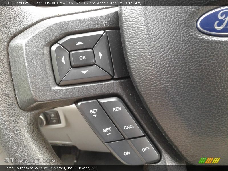 Oxford White / Medium Earth Gray 2017 Ford F250 Super Duty XL Crew Cab 4x4