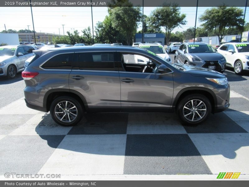 Predawn Gray Mica / Ash 2019 Toyota Highlander XLE
