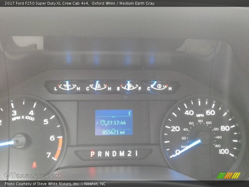 Oxford White / Medium Earth Gray 2017 Ford F250 Super Duty XL Crew Cab 4x4