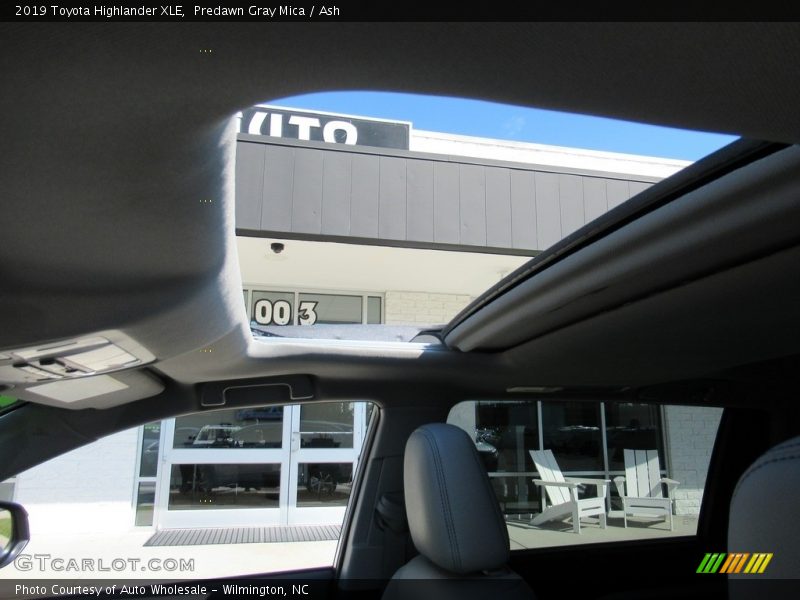 Predawn Gray Mica / Ash 2019 Toyota Highlander XLE