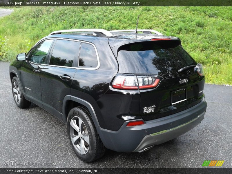Diamond Black Crystal Pearl / Black/Ski Grey 2019 Jeep Cherokee Limited 4x4