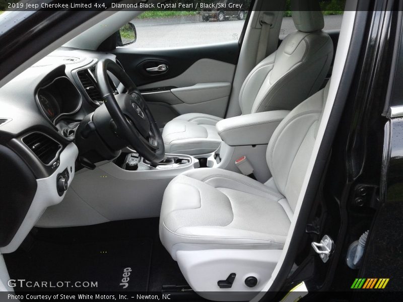 Diamond Black Crystal Pearl / Black/Ski Grey 2019 Jeep Cherokee Limited 4x4