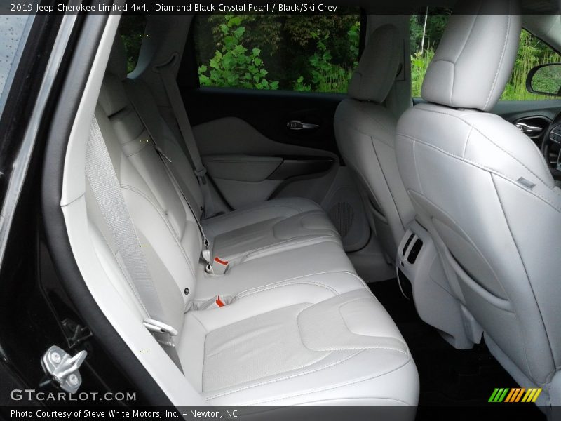 Diamond Black Crystal Pearl / Black/Ski Grey 2019 Jeep Cherokee Limited 4x4